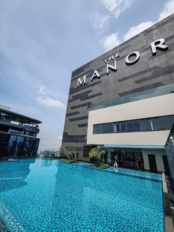 The Manor (Subsale)