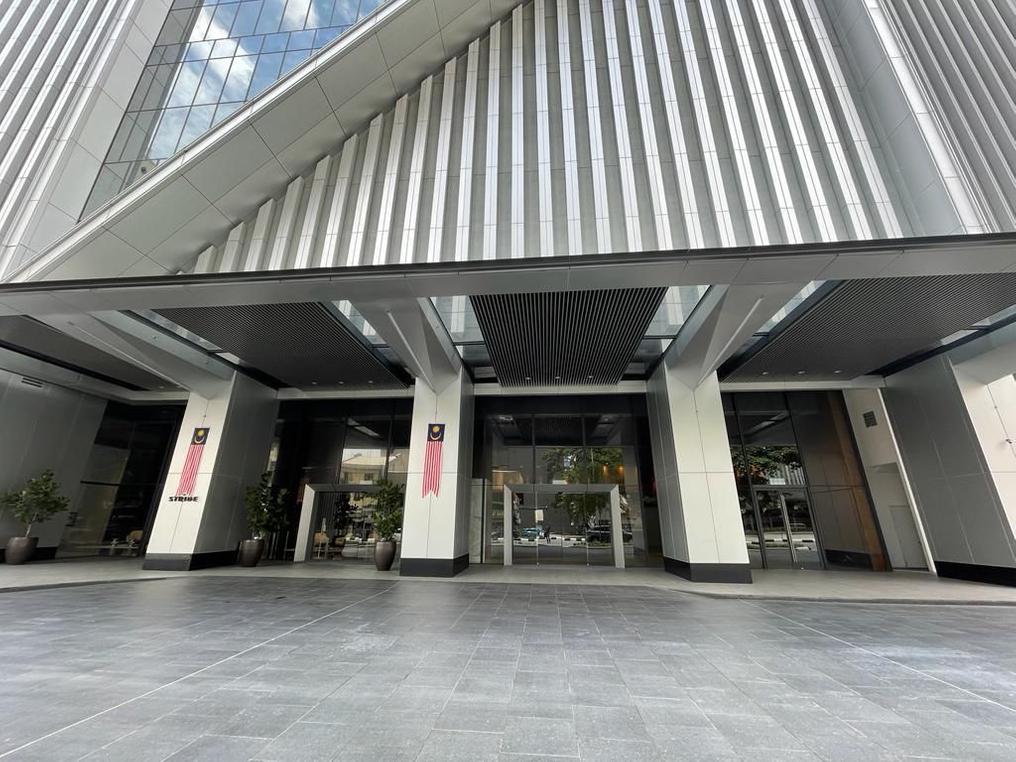 Menara The Stride (Subsale)