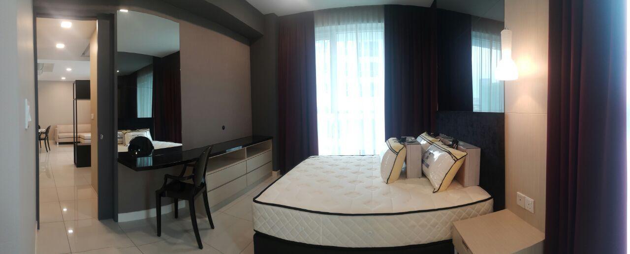 Uptown Residences (Subsale)